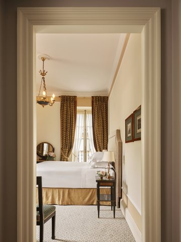 Double Classic Bedroom Vertical