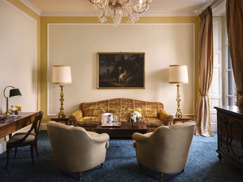 Suite Sitting Room