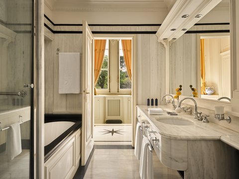 Presidential Suite Bathroom