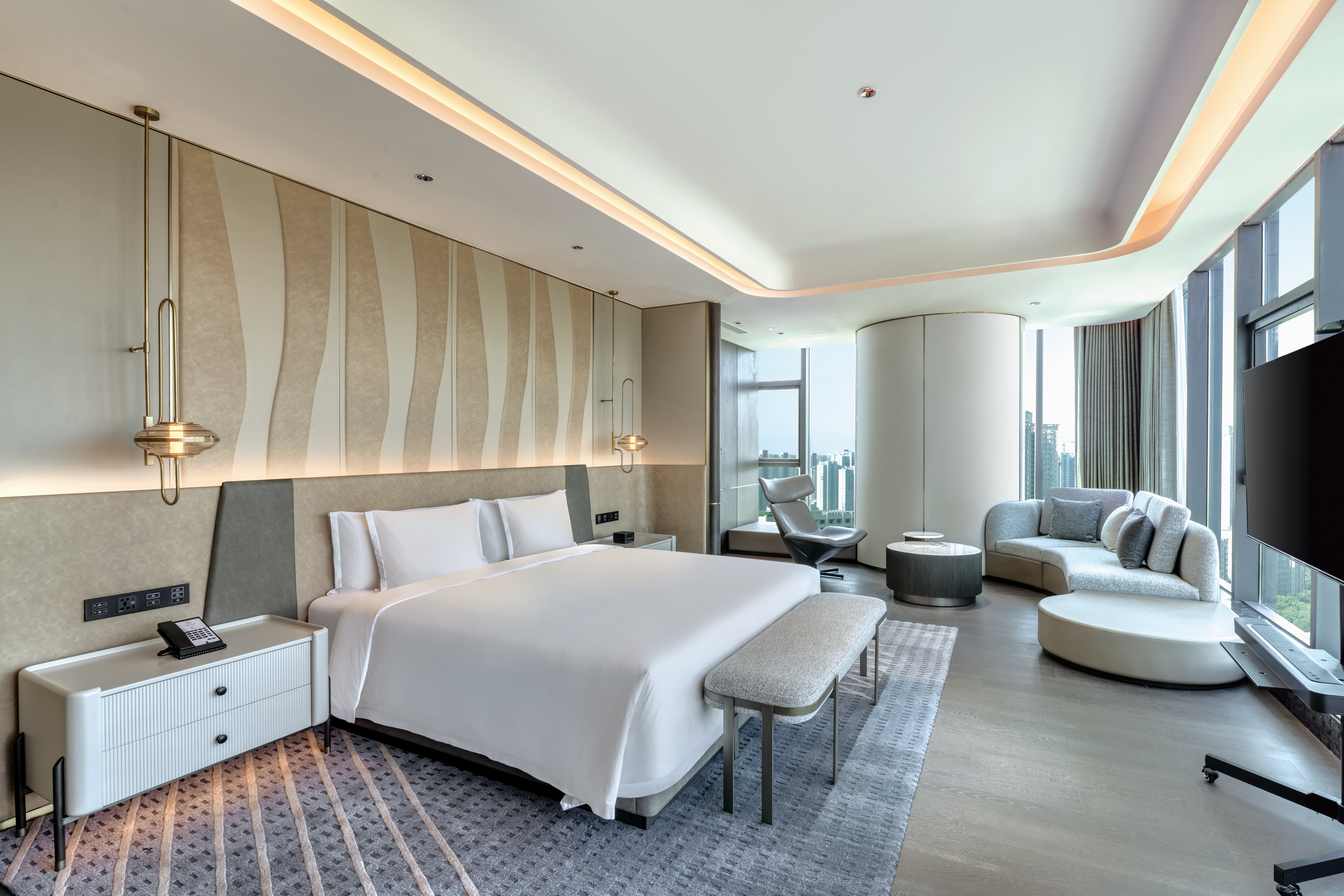 CROWNE PLAZA WEIYANG BY IHG-guestroom-Presidential Suite.jpg