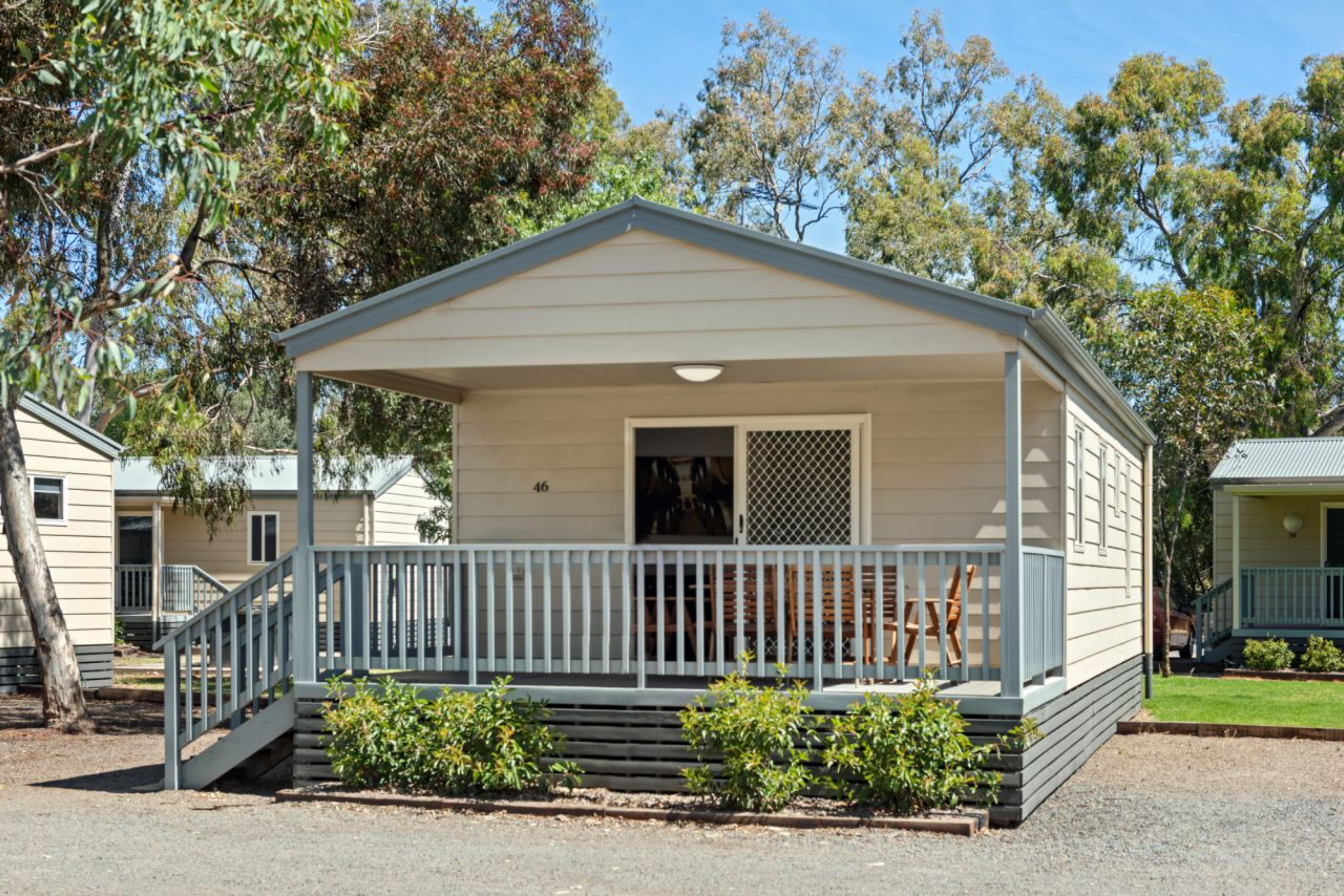 DISCOVERY PARKS BAROSSA VALLEY-guestroom-Dlx 2BR Cabin Slps 5 (1106).jpg