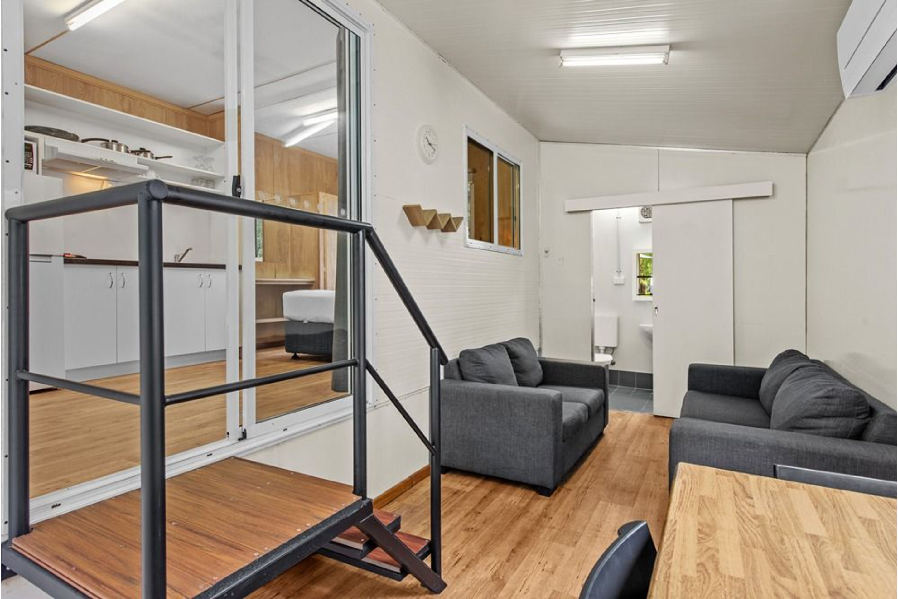 DISCOVERY PARKS - BUSSELTON-guestroom-Economy Studio Cabin Slps 4 (2191) - Living Area.jpg