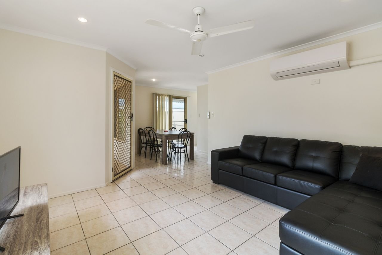 Discovery Parks - Coolwaters-guestroom-Dlx 2BR Cabin Slps 5 (1846) - Living Area.jpg