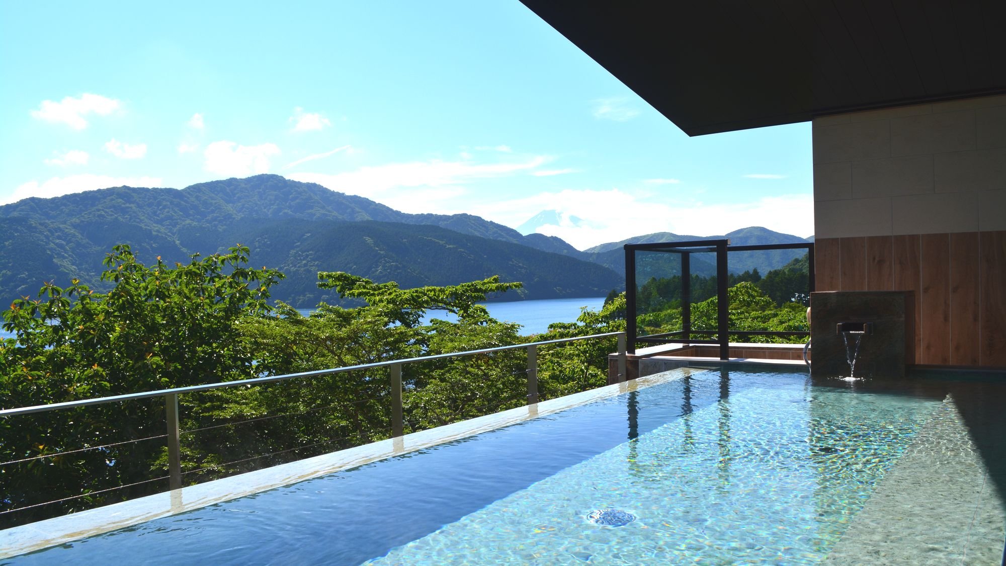 RYUGUDEN-guestroom-Open air bath .jpg