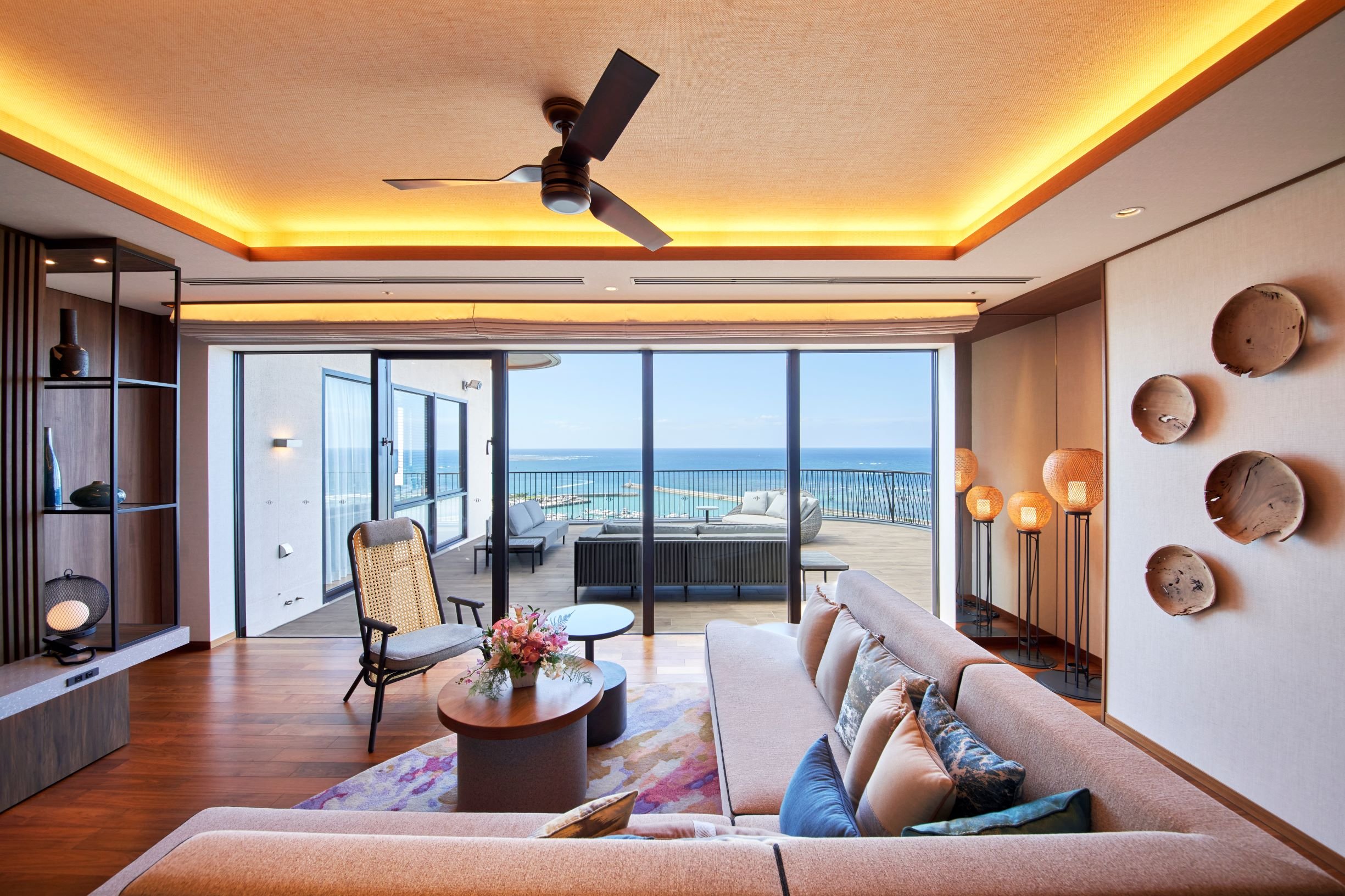 Okinawa Prince OceanVw Ginowan-guestroom-Theclubsuite.jpg