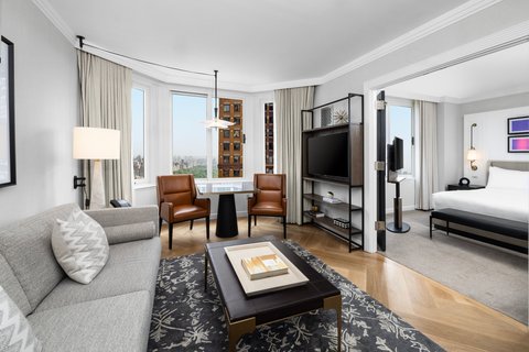 THE LUXURY COLLECTION HOTEL MANHATTAN MIDTOWN - Photo 31