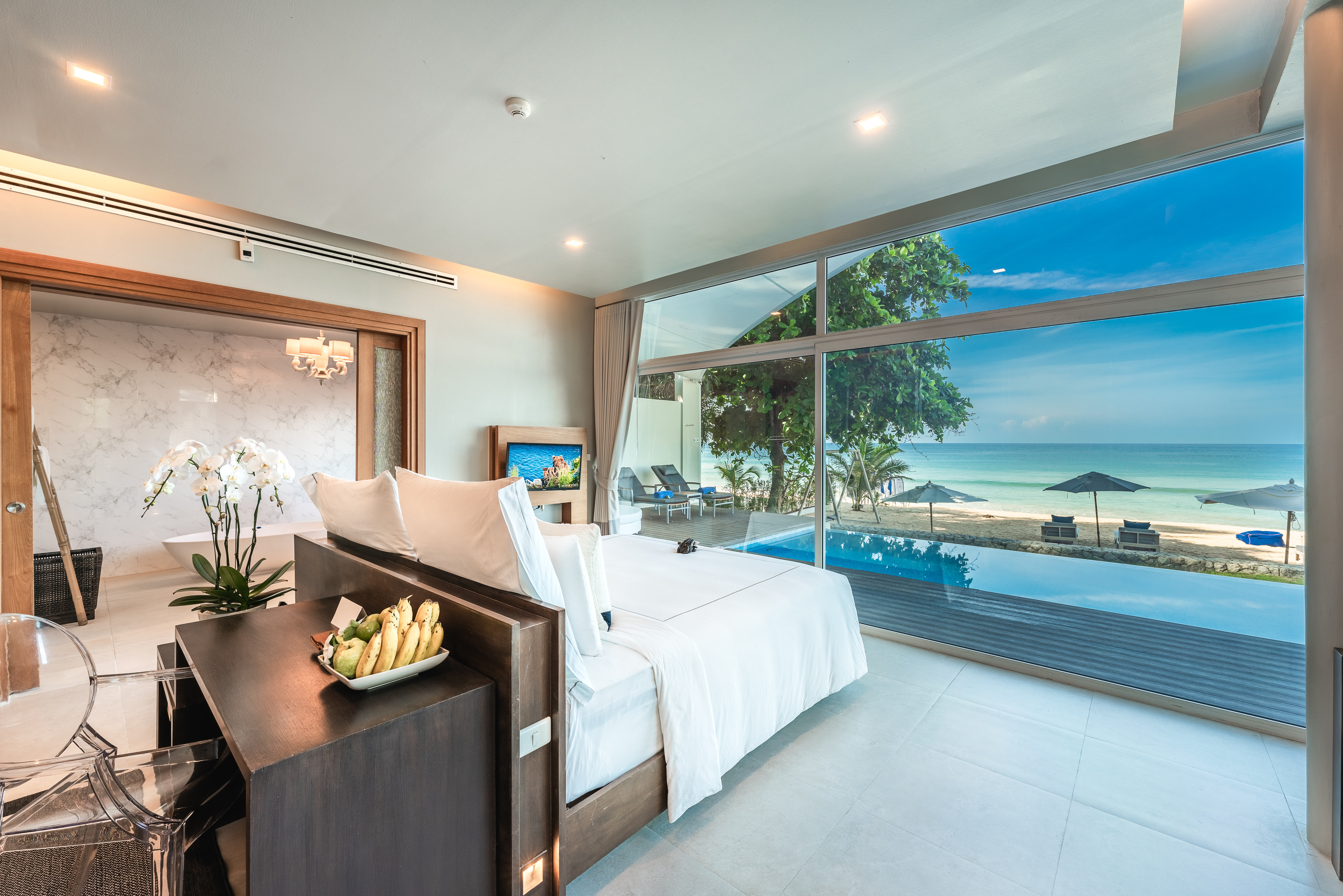 ALEENTA RESORT AND SPA PHUKET-guestroom-Beachfront Pool Suite.jpg