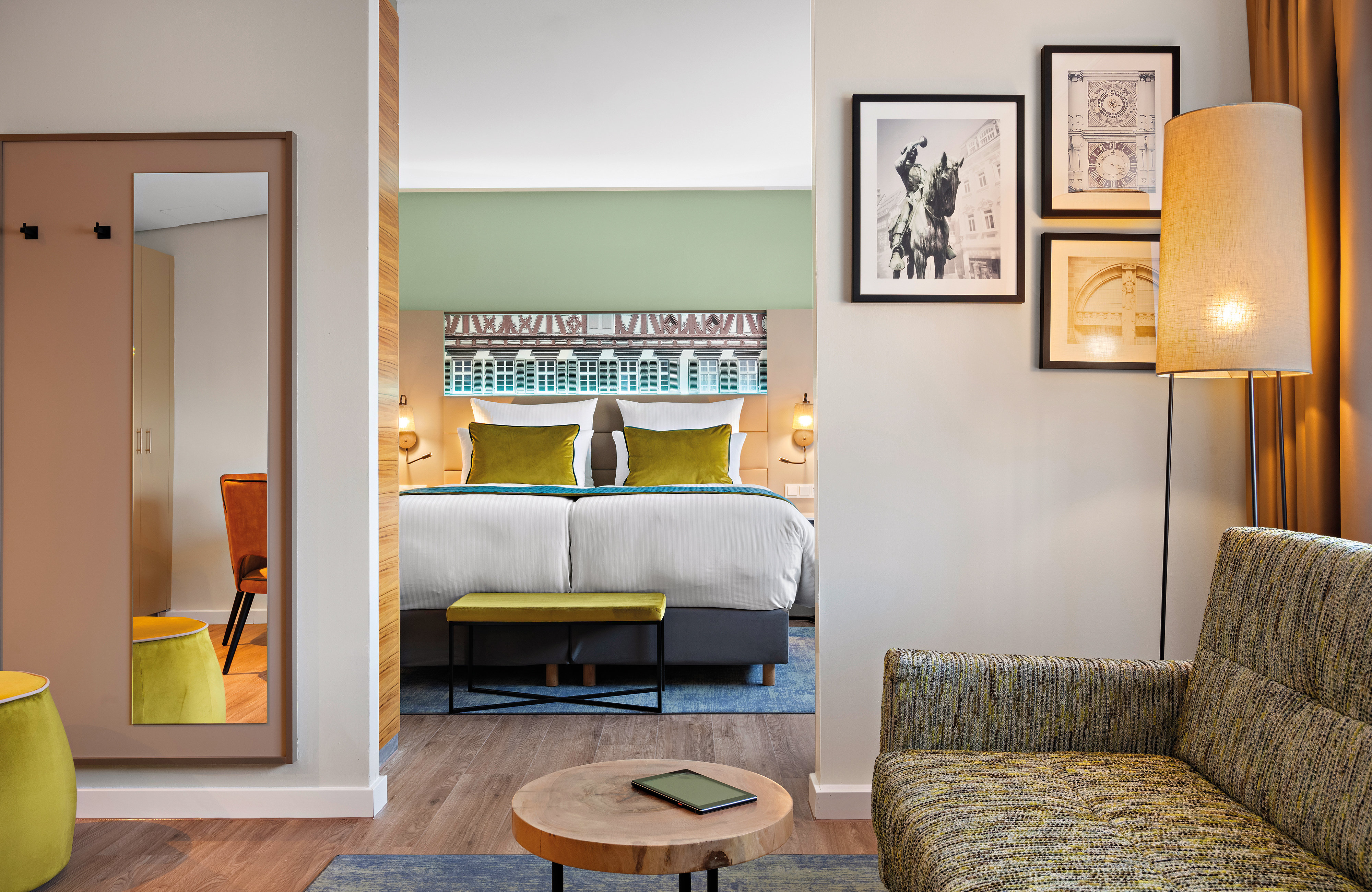 LEONARDO HOTEL ESSLINGEN-guestroom-Leonardo Hotel Esslingen Room Junior Suite Double.jpg