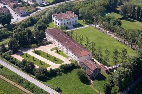 Area View