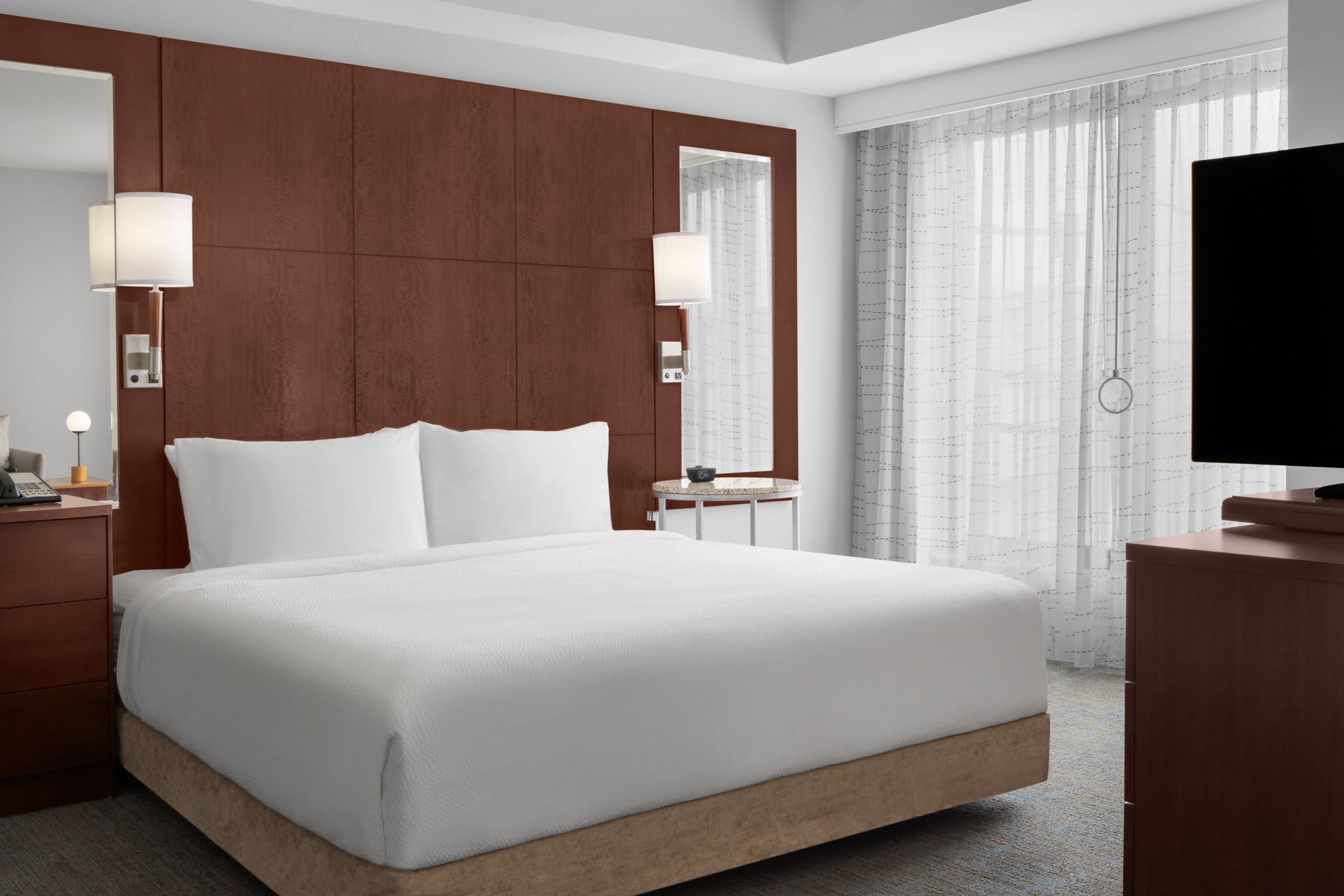 Residence Inn by Marriott Los Angeles Burbank Downtown-guestroom-Accessible King Suite.jpg