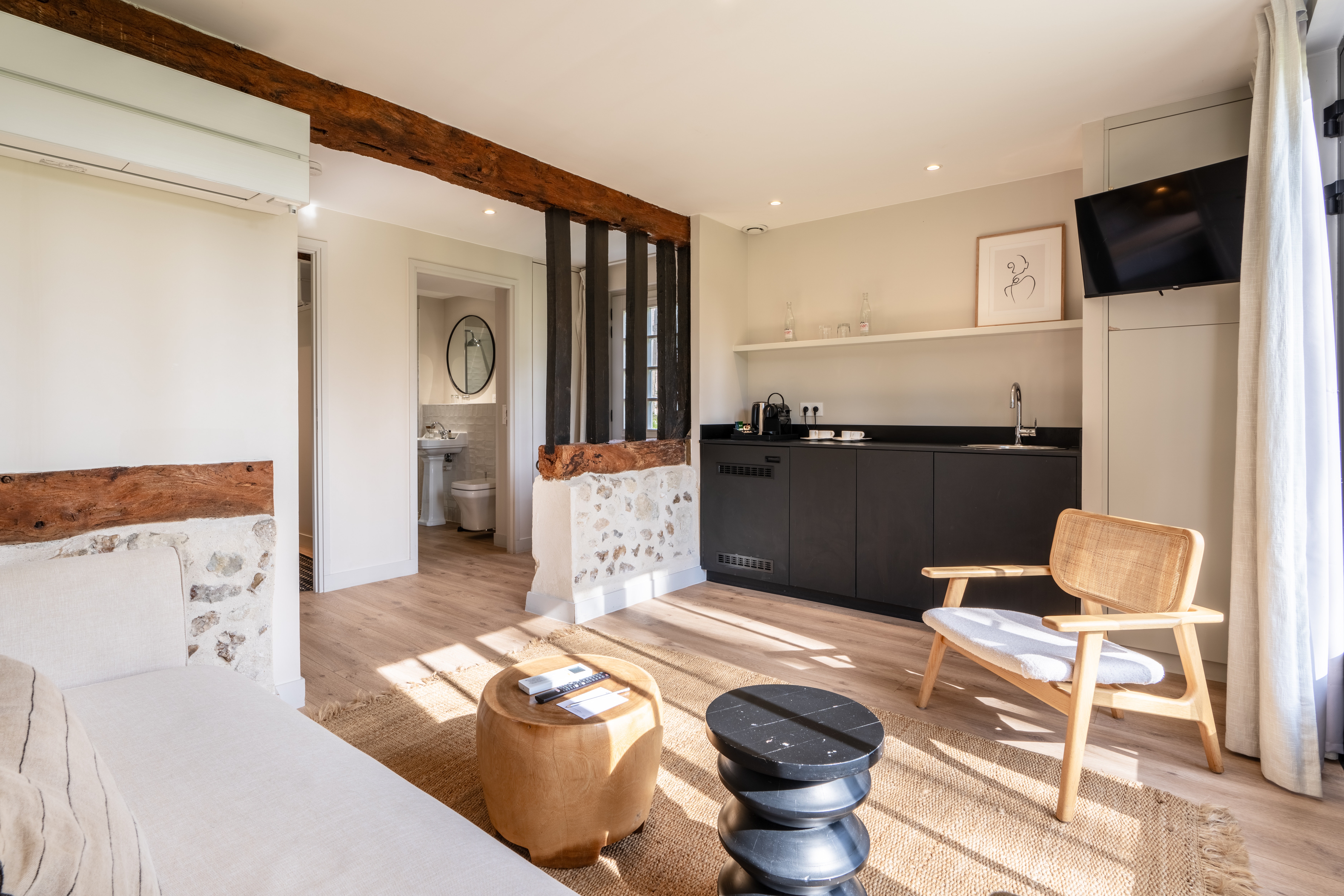 MANOIRS DES PORTES DEDEAUVILLE-guestroom-Suite - Living Area.jpg