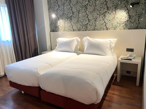 D19293 Guest Room