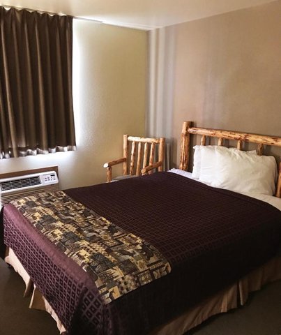 Queen Bed With Recliner
