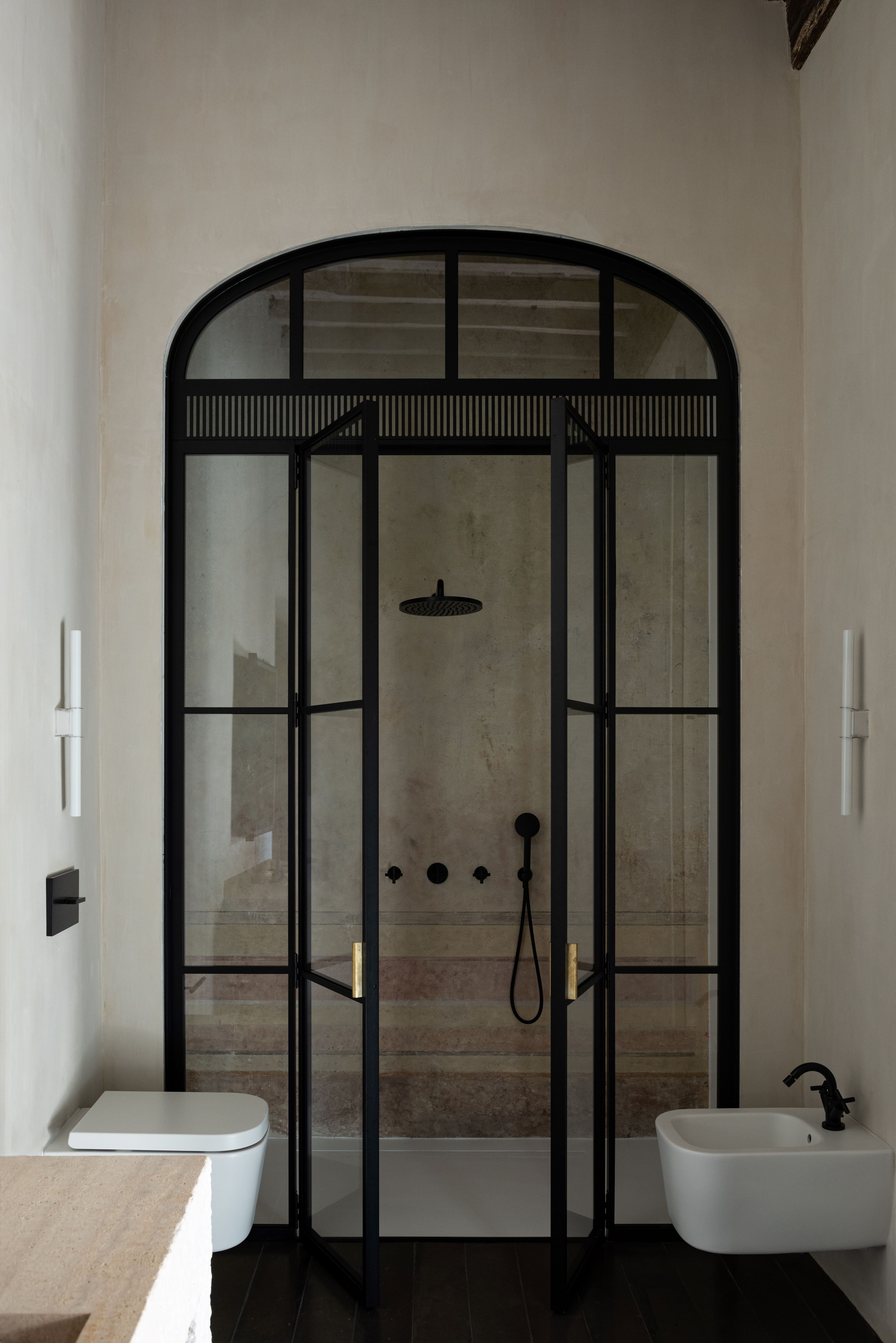 PALAZZO PETRVS-guestroom-Bathroom Small.jpg