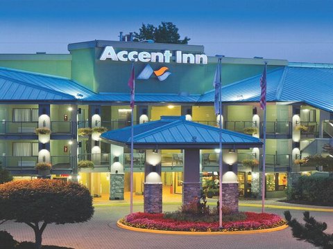 Accent Inns Burnabyhotelfrontjpeg