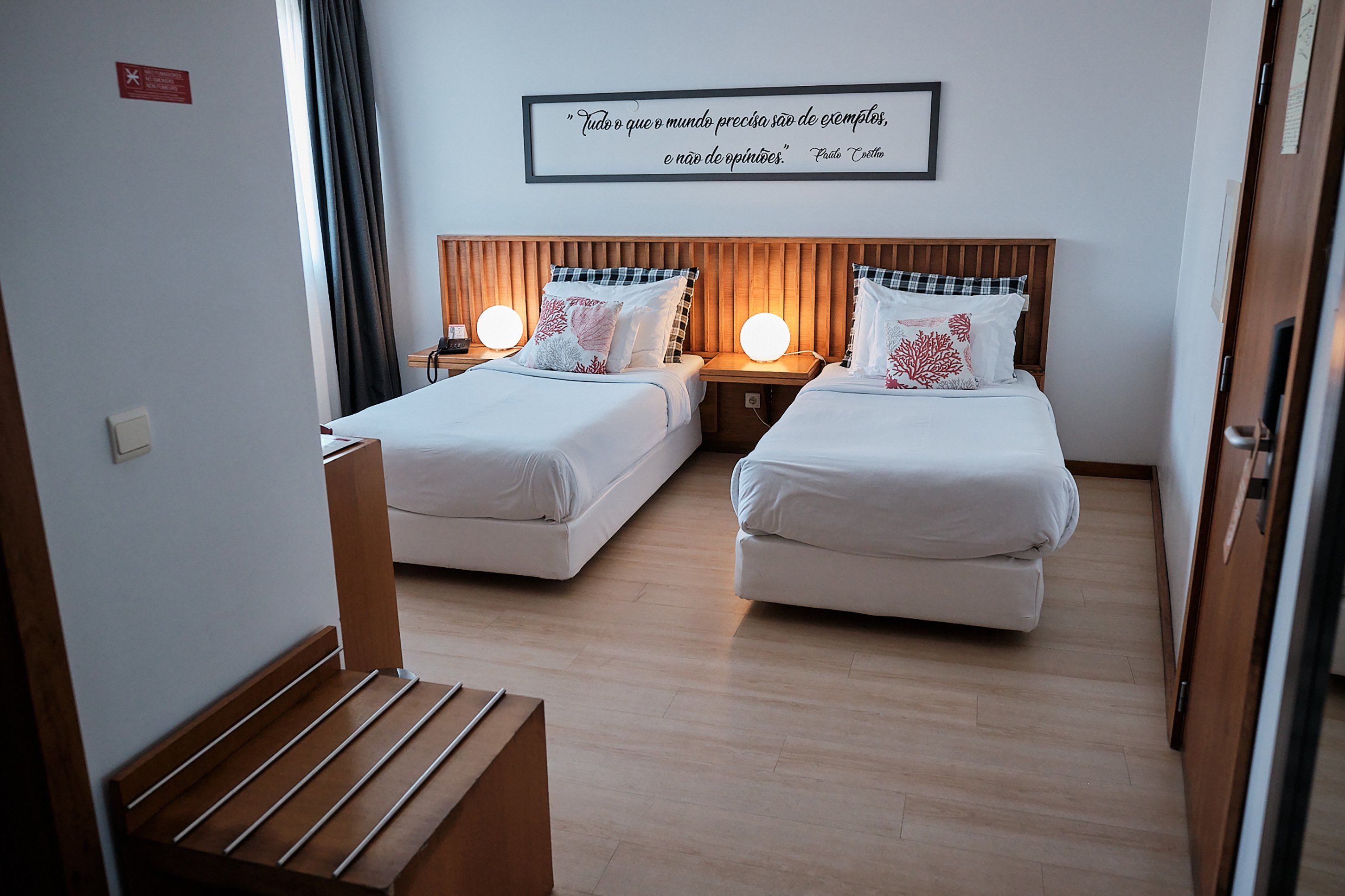 HOTEL PRAIA MARINA-guestroom-Twin Room.jpg