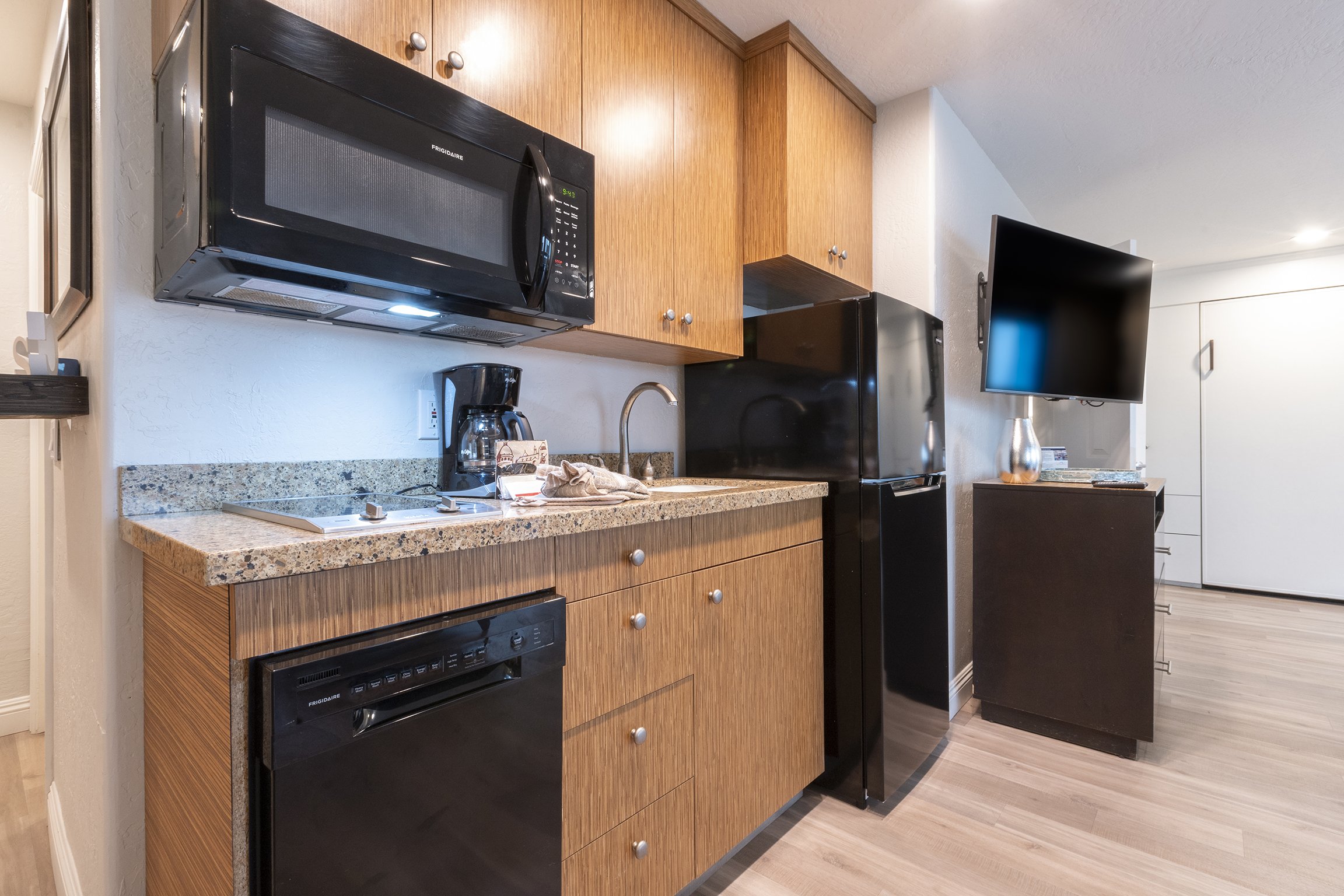 SAN CLEMENTE INN-guestroom-San Clemente Inn BD Kitchen AGODA.jpg