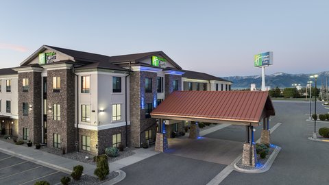 Hotel with Mountain VIew