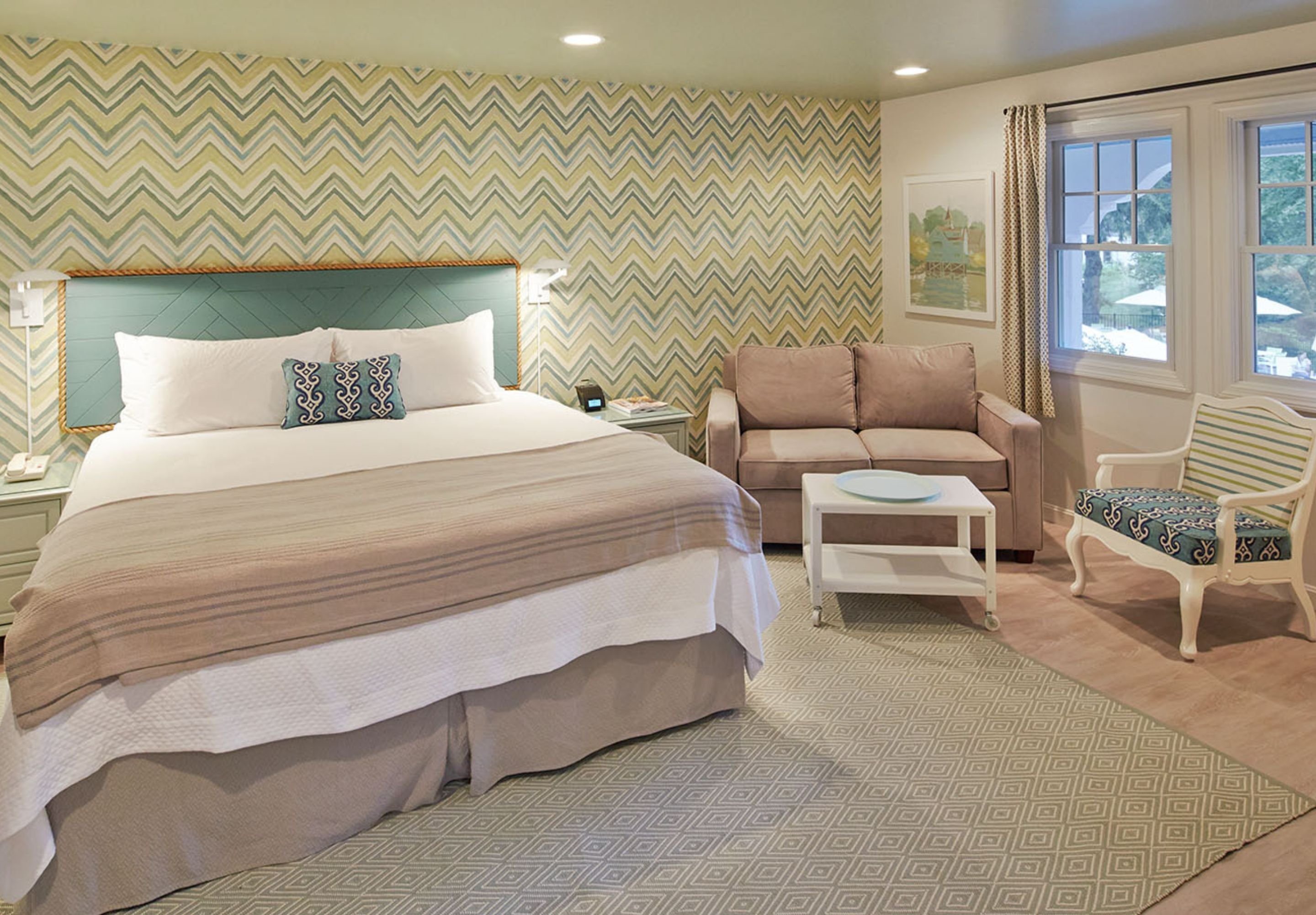 LODGE ON THE COVE-guestroom-Cove View Suite.jpg