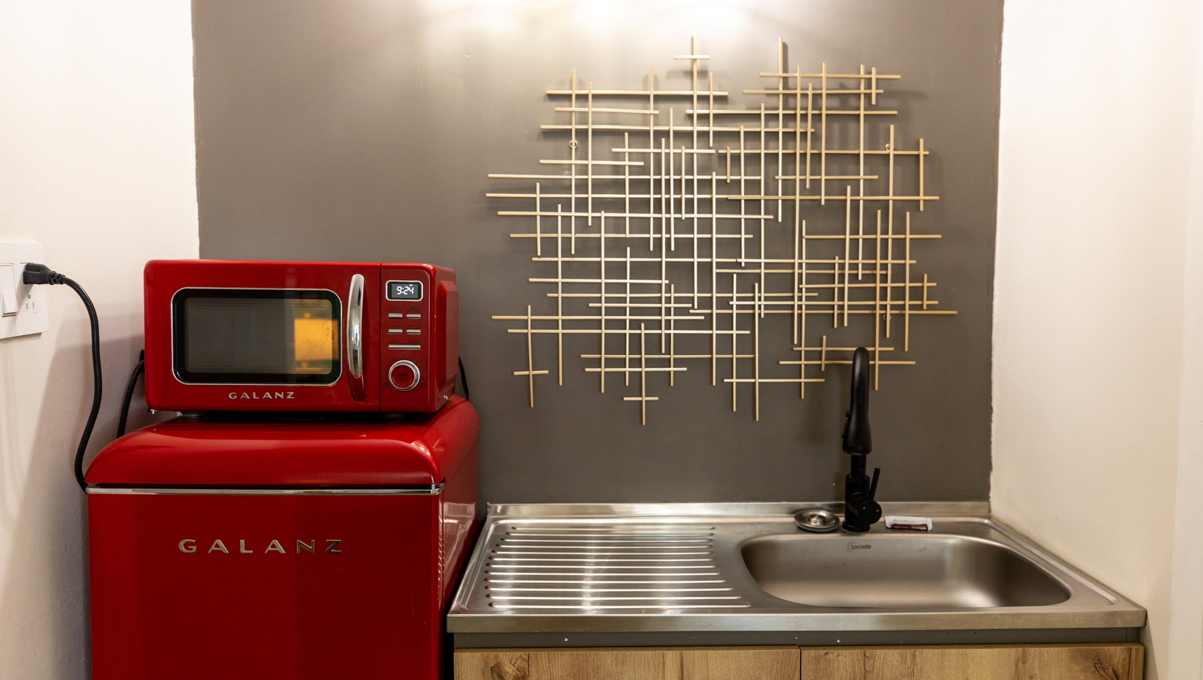 Modern Motel-guestroom-Kitchenette Double Queen.jpg
