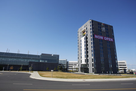 Hotel Exterior Building Lu