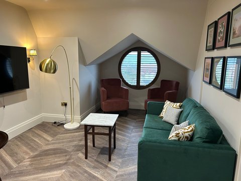 Junior Suite Lounge