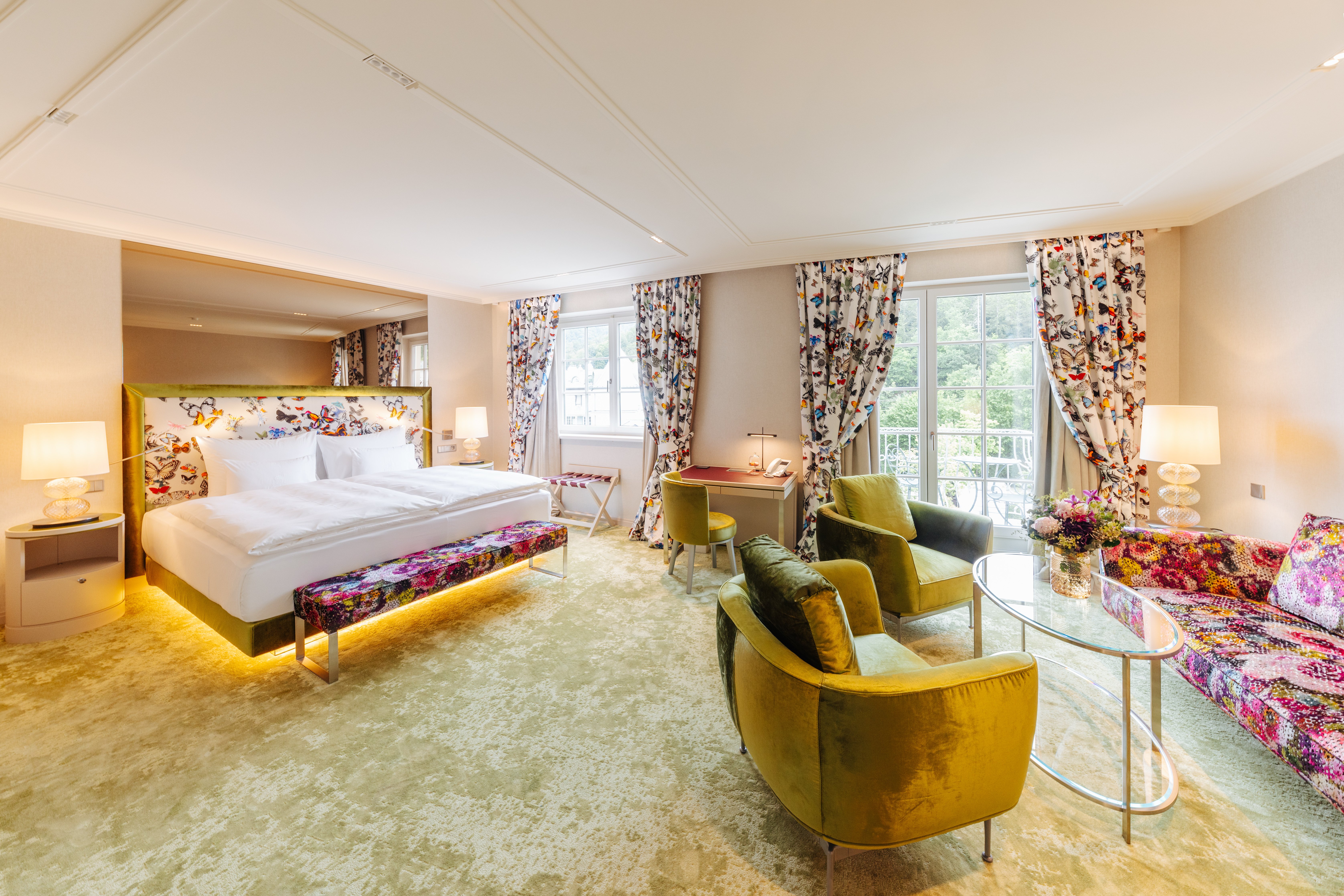 HOTEL SCHLOSS SEEFELS-guestroom-Junior Suite.jpg