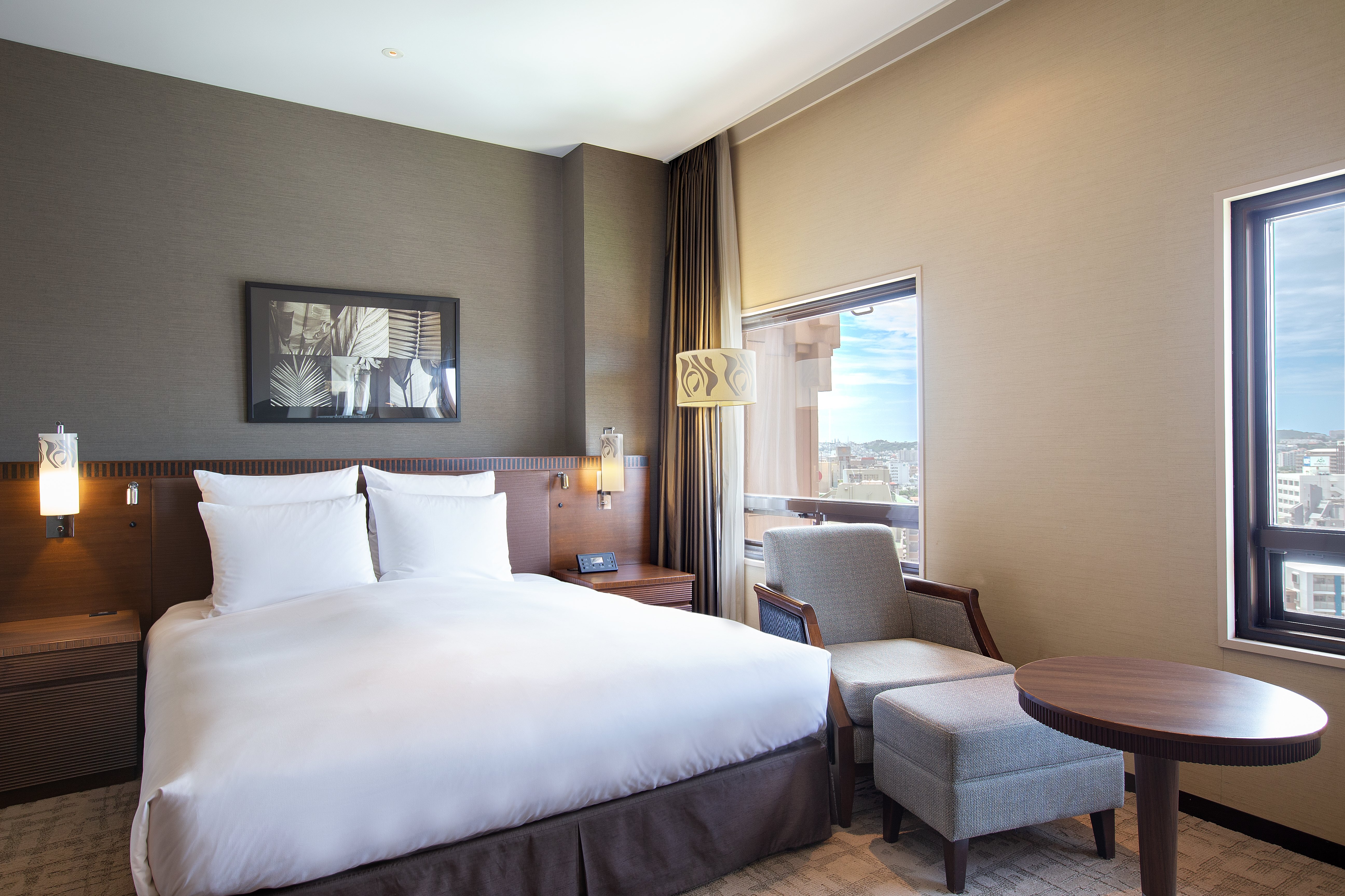 OKINAWA HARBORVIEW HOTEL-guestroom-CLUB DOUBLE ROOM.jpg