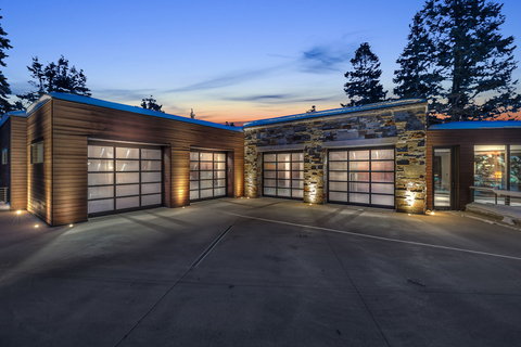 Private garage parking