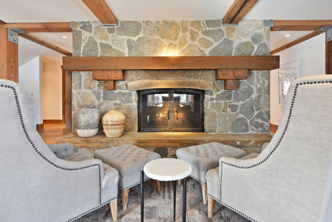 Sitting Area W Fireplace