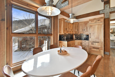 Kitchen Breakfast Nook