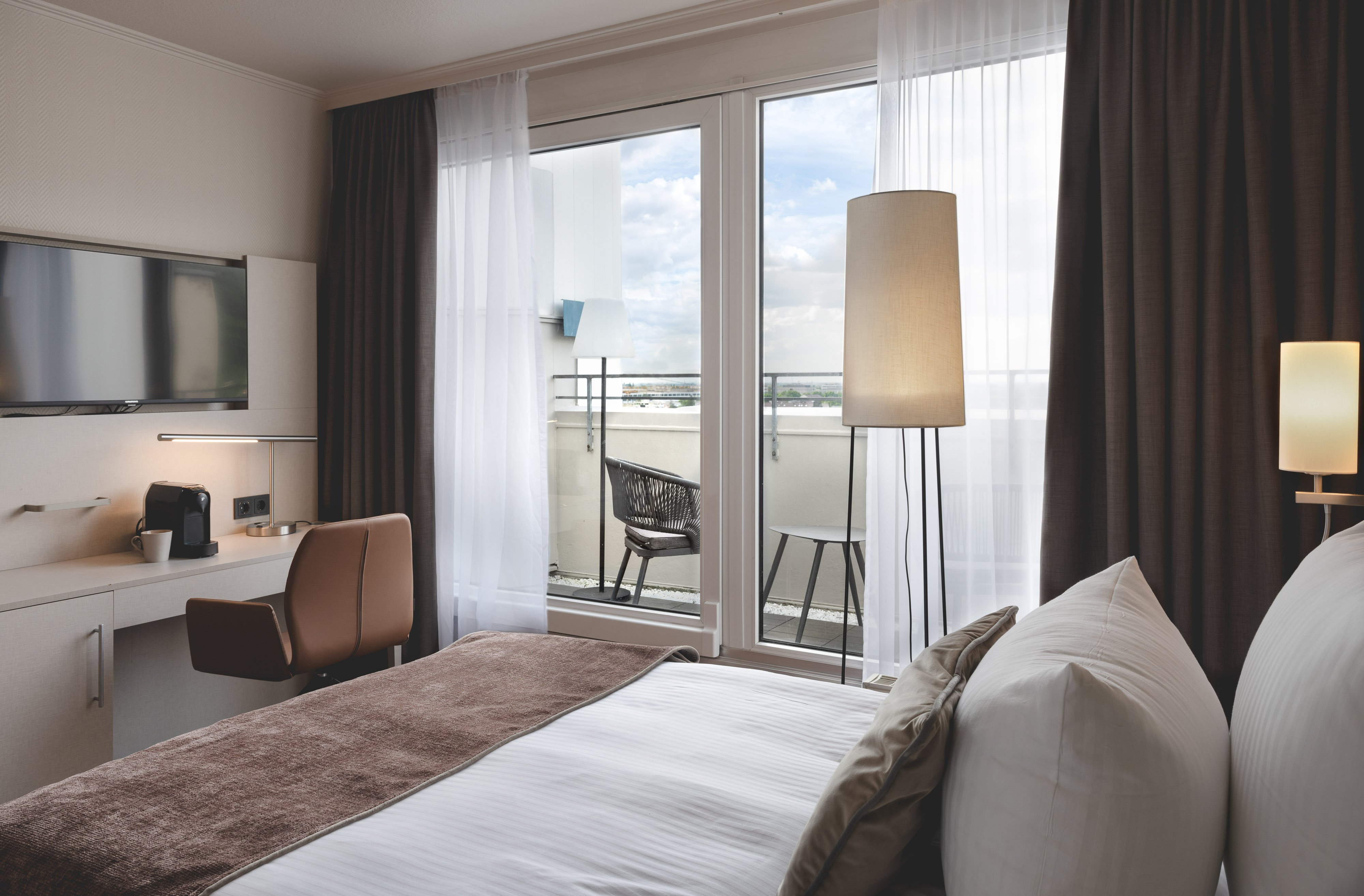 Leonardo Hotel Heidelberg City Center-guestroom-Comfort Double Room.jpg