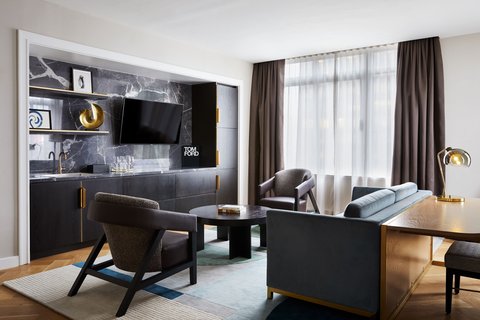 THE LUXURY COLLECTION HOTEL MANHATTAN MIDTOWN - Photo 25