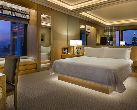 FOUR SEASONS HOTEL NEW YORK - Photo 37