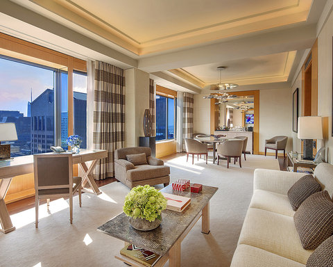 FOUR SEASONS HOTEL NEW YORK - Photo 41