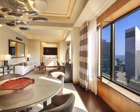 FOUR SEASONS HOTEL NEW YORK - Photo 43
