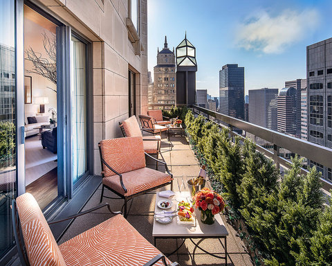 FOUR SEASONS HOTEL NEW YORK - Photo 45