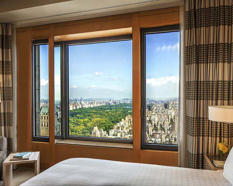 FOUR SEASONS HOTEL NEW YORK - Photo 46