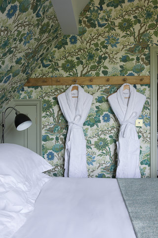 Cosy Lovage