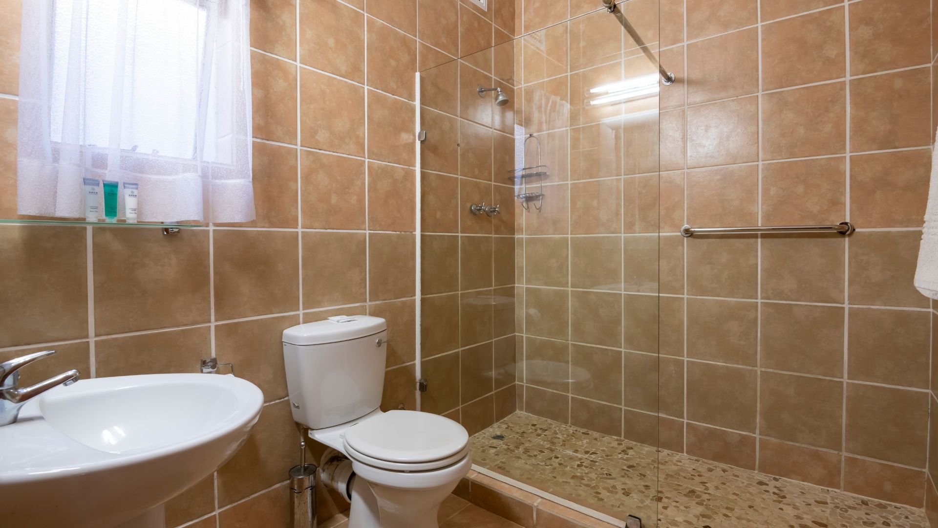 ANEW RESORT INGELI FOREST KOKS-guestroom-ANE INGELI STANDARD KING BATHROOM.jpg