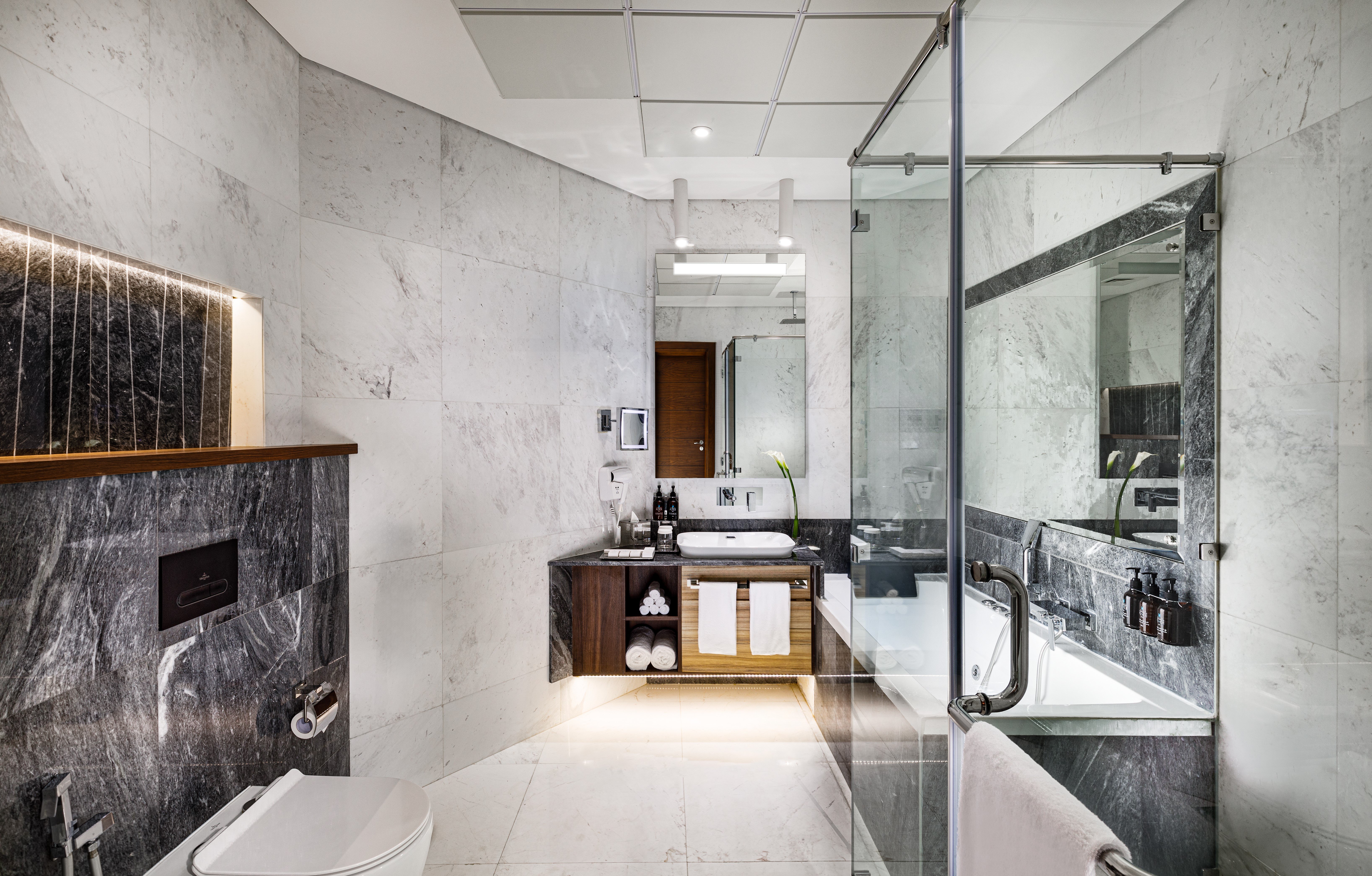 Millennium Place Doha-guestroom-Executive Suite Bathroom.jpg