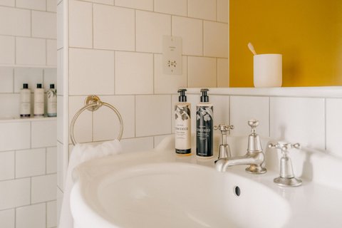Cosy sink