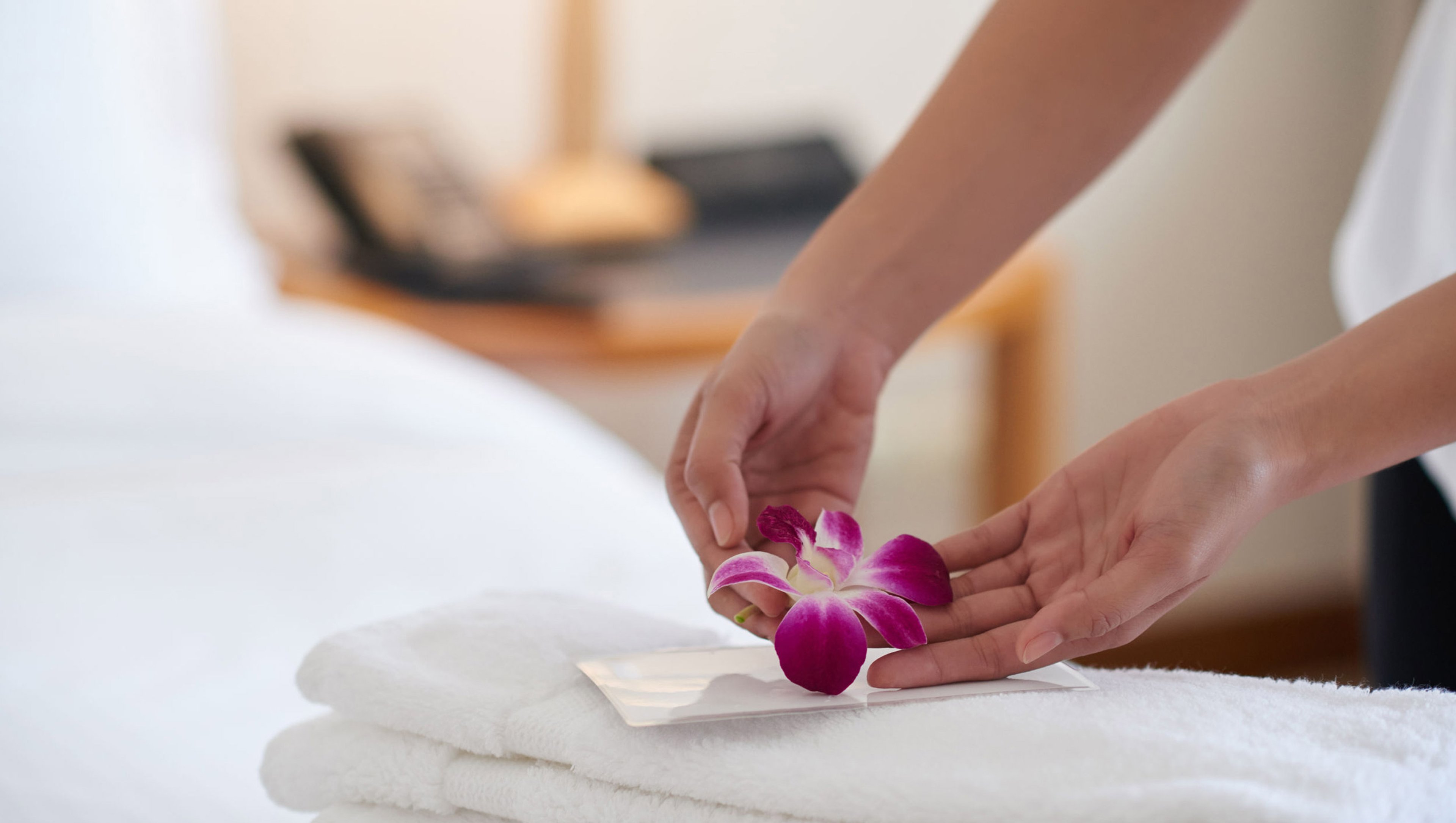 Resort City Inn Coeur d'Alene-guestroom-Guestroom Services.jpg