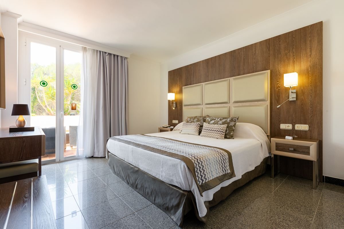 SUITE HOTEL SARGAMASSA HOTEL-guestroom-501413 Guest Room.jpg