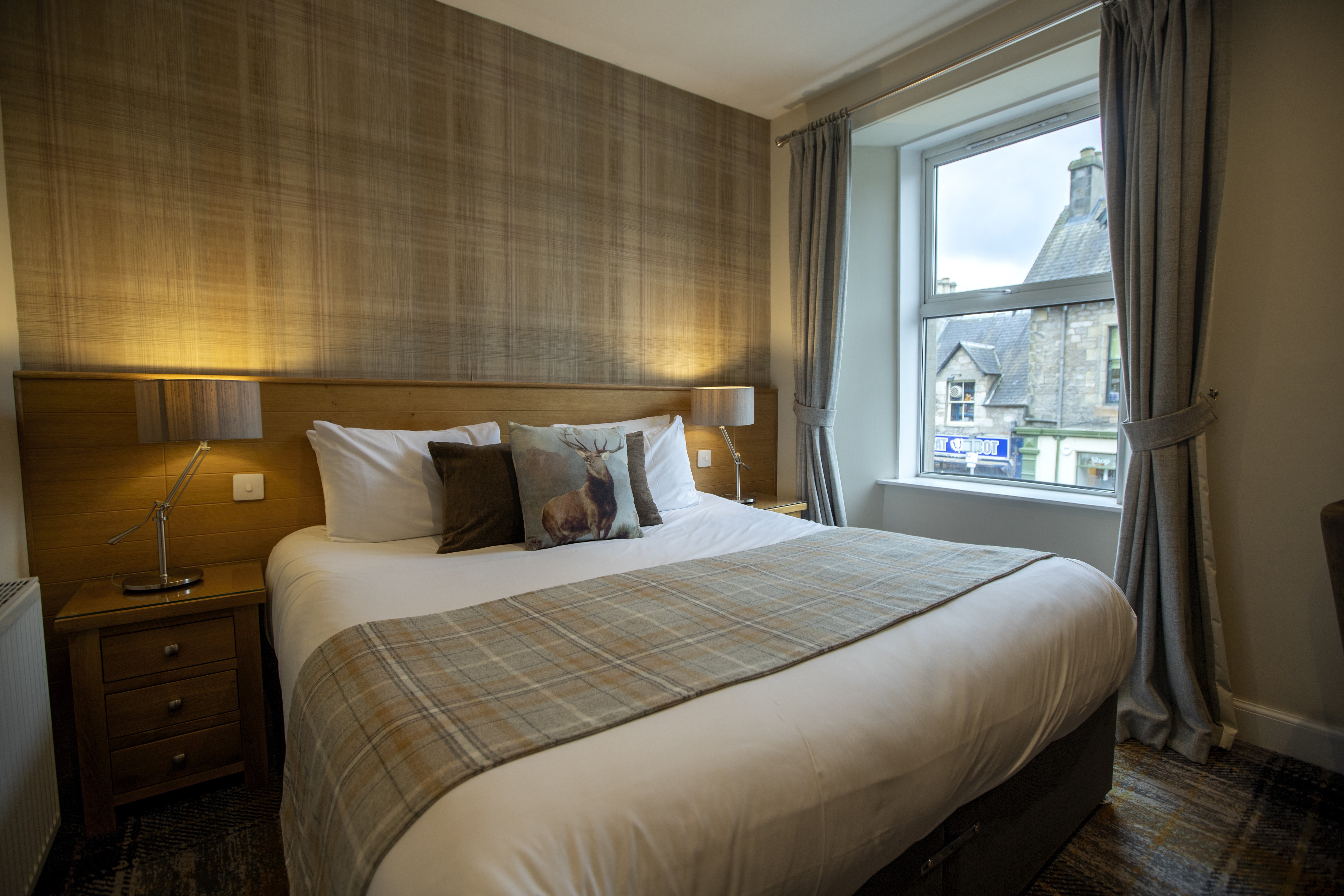 MCKAYS HOTEL-guestroom-Superior Room.jpg