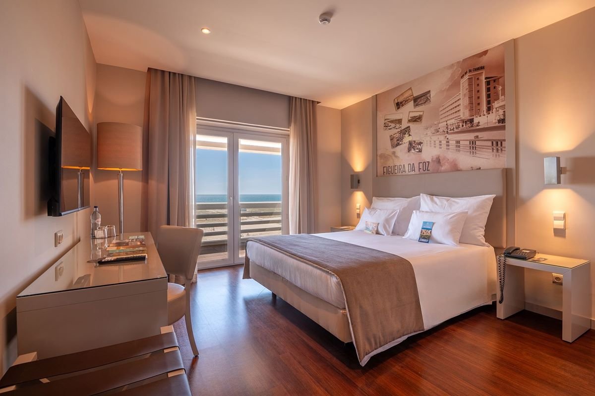 VILA GALE COLLECTION FIGUEIRA-guestroom-D09955 Guest Room.jpg