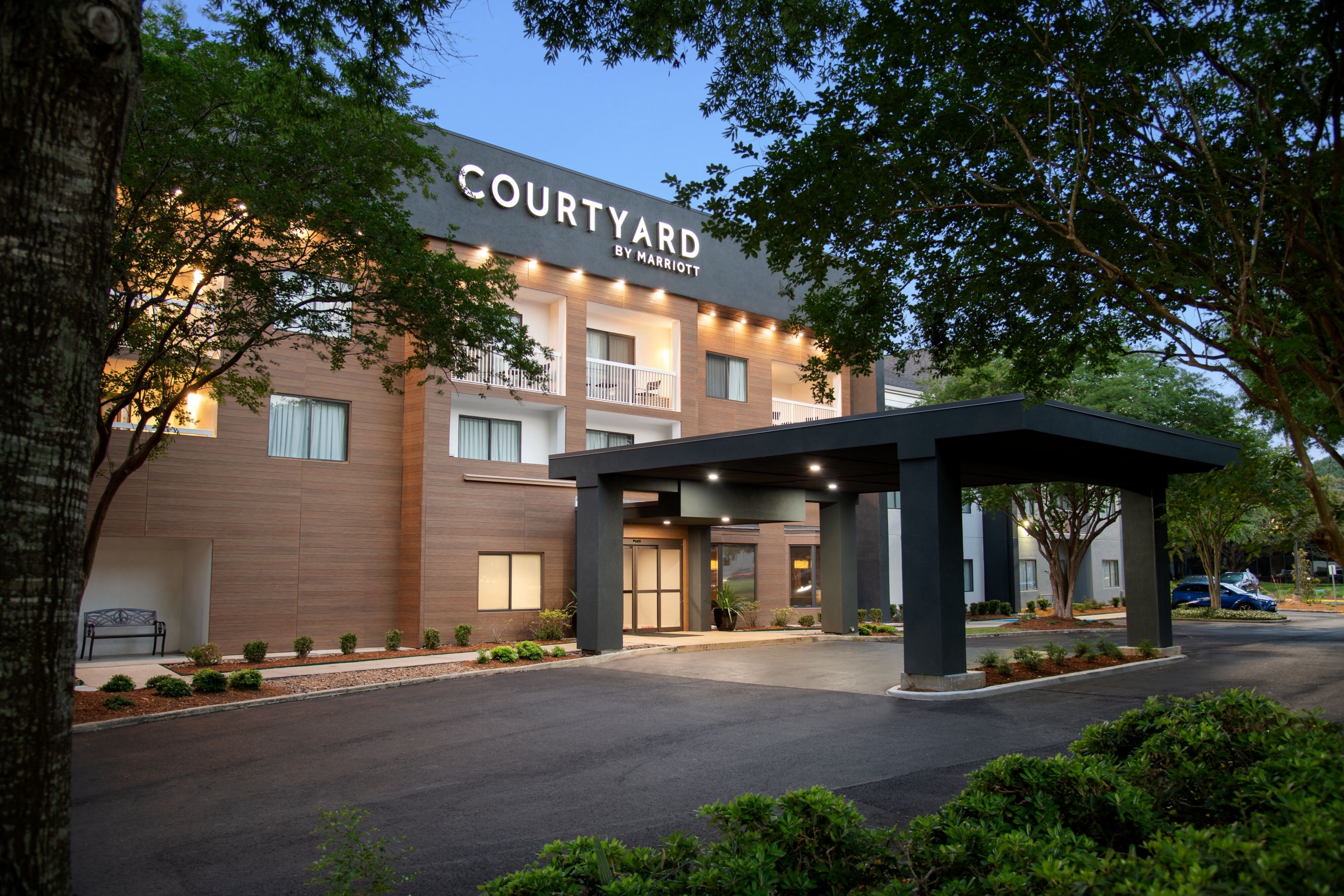 Courtyard by Marriott Lafayette Airport