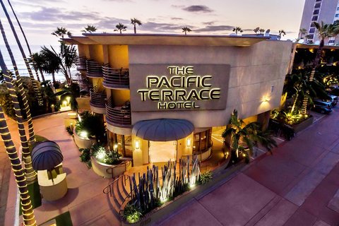 Pacific Terracehotelfront