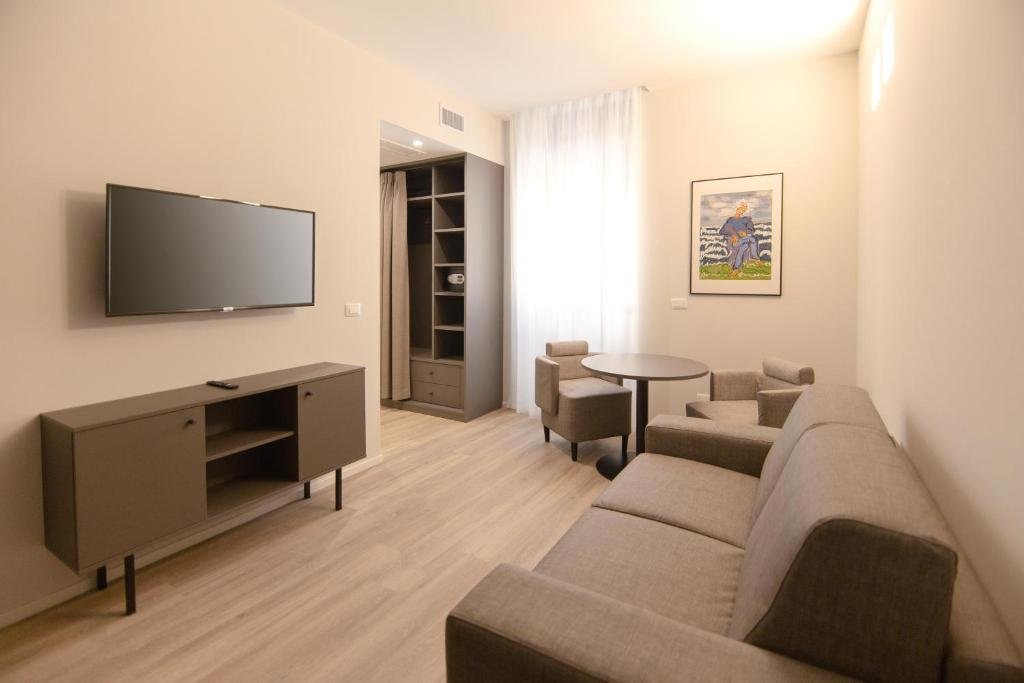 HOTEL ORIENTALE - BRINDISI-guestroom-Suite Living Area.jpg