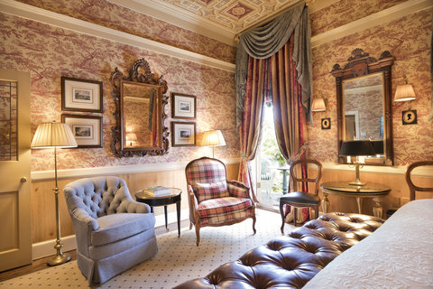 Rooms SPR Room Sitting Area
